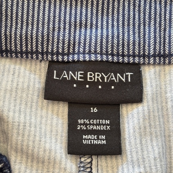 Lane Bryant Women's Plus Size 16 Bermuda Shorts Cotton Blend Navy White Striped - Picture 12 of 15